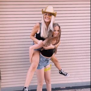 Meet your Posher, Kiley